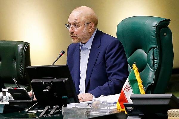 هشدار زیدآبادی به قالیباف: مسئولیت تصویب و اجرای لایحه حجاب متوجه شماست هشدار زیدآبادی به قالیباف: مسئولیت تصویب و اجرای لایحه حجاب متوجه شماست