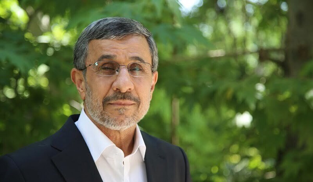 احمدی نژاد فکر میکند ایران، شوروی سابق است و دچار توهم فروپاشی نظام است احمدی نژاد فکر میکند ایران، شوروی سابق است و دچار توهم فروپاشی نظام است