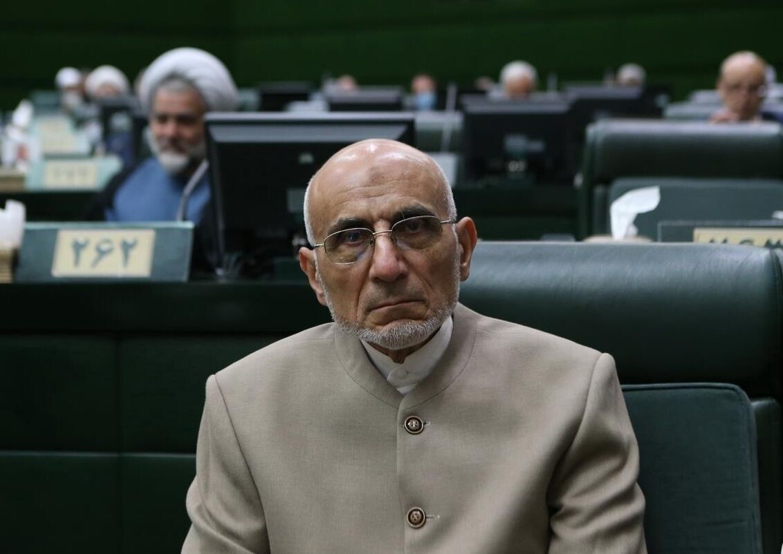 اظهار نظر میسرسلیم صدای مجلسی‌ها را درآورد؛  کجا مجلس پادگانی اداره می شود که آقای میرسلیم این ادعا را می کند؟