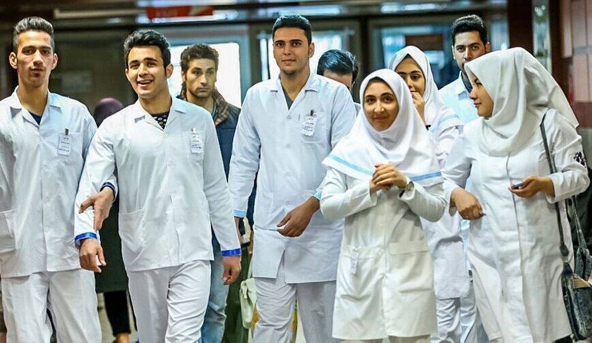 کیهان عصبانی شد: مهاجرت پزشکان ناسپاسی است! کیهان عصبانی شد: مهاجرت پزشکان ناسپاسی است!