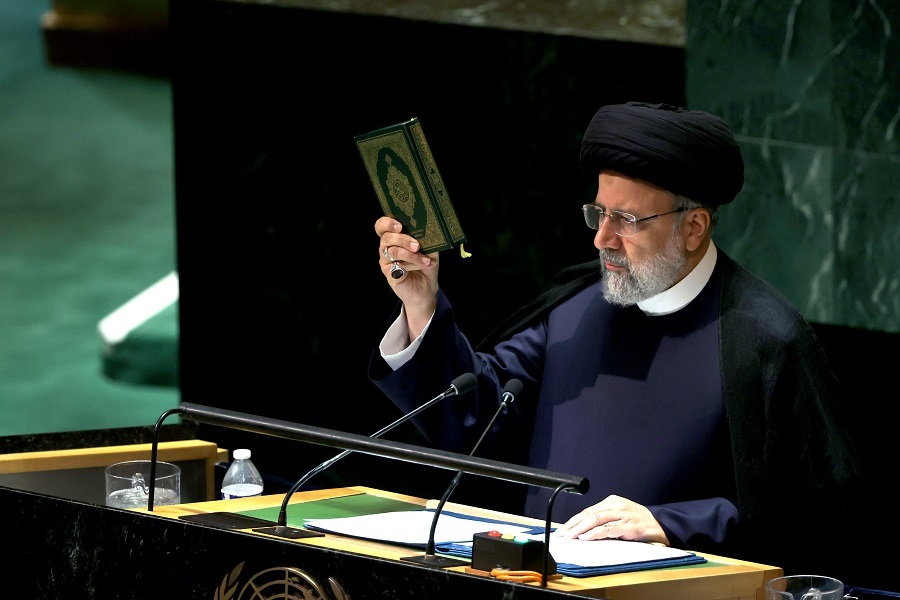انتقاد روزنامه اصولگرا از  تیم رسانه‌ای رئیسی در آمریکا/ اگر عناصر ضد ایران نبودند، چه می‌کردید؟