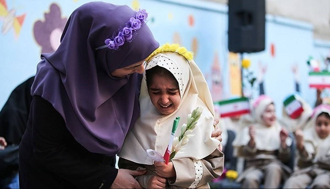 لطفا فرزندنتان را برای رفتن به مدرسه و جدایی از خود آماده کنید