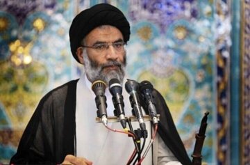 فرمان تند یک امام جمعه به دولت برای پلمپ فروشگاهها فرمان تند یک امام جمعه به دولت برای پلمپ فروشگاهها