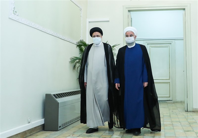 رئیسی نتوانست، روحانی توانست؛ مقایسه کارنامه ۲ساله دولت‌های دوازدهم و سیزدهم