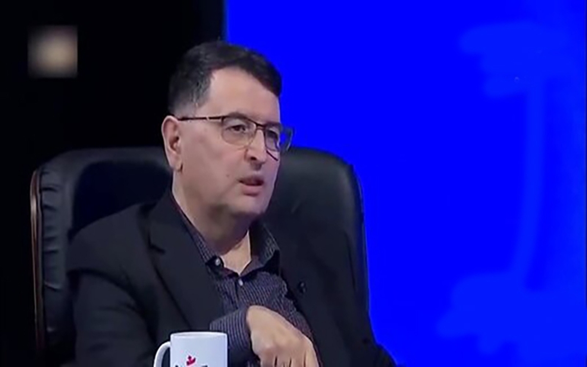 واکنش یک پژوهشگر تاریخ به ماجرای زندانی که متهم به جاسوسی برای ایران بود: اقدامات سفیر بریتانیا در دشمنپنداری ایران تغییری ایجاد نمیکند واکنش یک پژوهشگر تاریخ به ماجرای زندانی که متهم به جاسوسی برای ایران بود: اقدامات سفیر بریتانیا در دشمنپنداری ایران تغییری ایجاد نمیکند