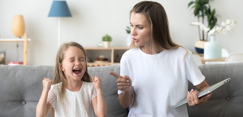 چگونه با کودک لجباز رفتار کنیم؟