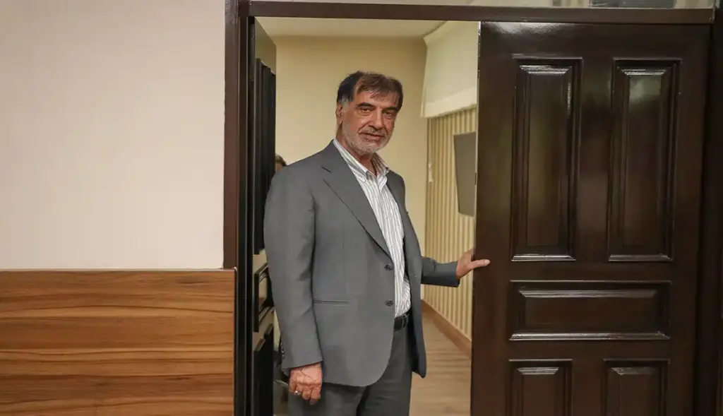 ایده عجیب باهنر برای بنزین ۵۰هزار تومانی؛ یارانه ۱۰میلیون میشود! ایده عجیب باهنر برای بنزین ۵۰هزار تومانی؛ یارانه ۱۰میلیون میشود!
