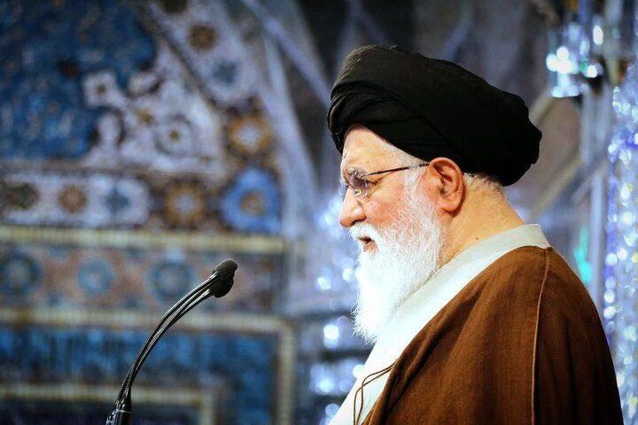 دولت‌هایی که در ولایتمداری ضعیف بودند و سعی کردند مقابل رهبری زاویه بگیرند، منفور مردم و ناموفق بوده‌اند