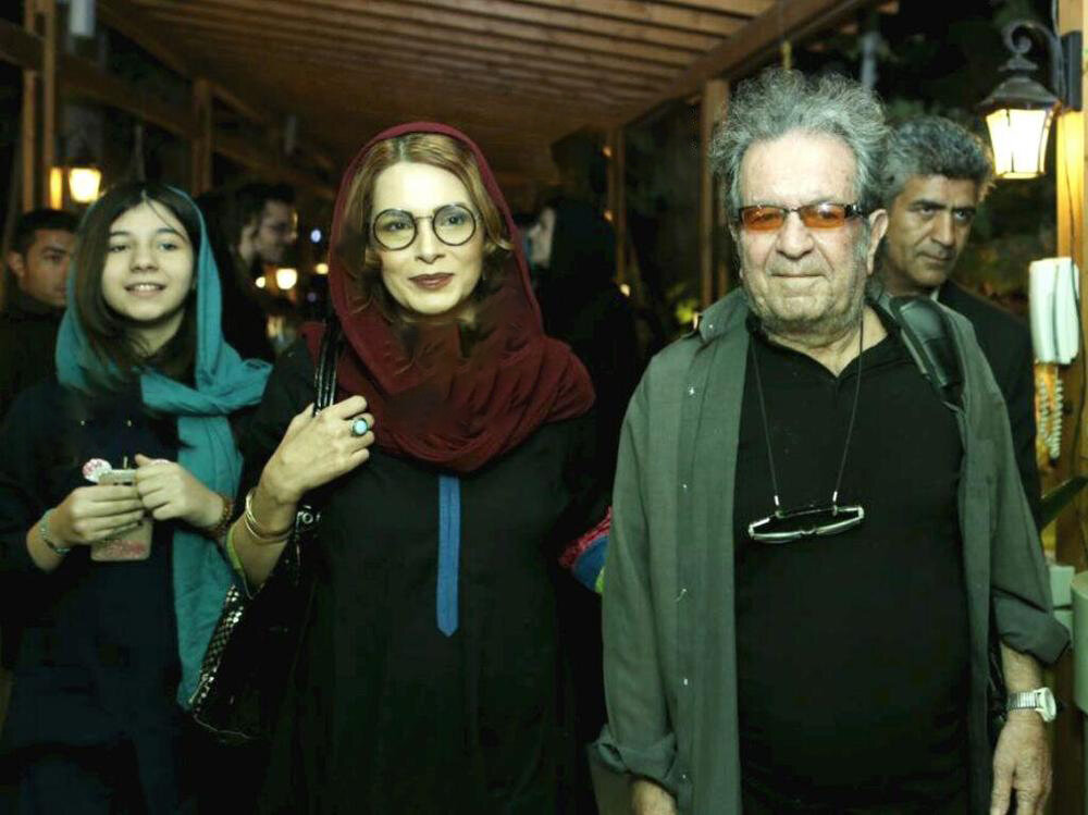 باغبان ویلای داریوش مهرجویی بازداشت شد/ اظهارات منتشر نشده همسر مهرجویی درباره باغبان سارق!