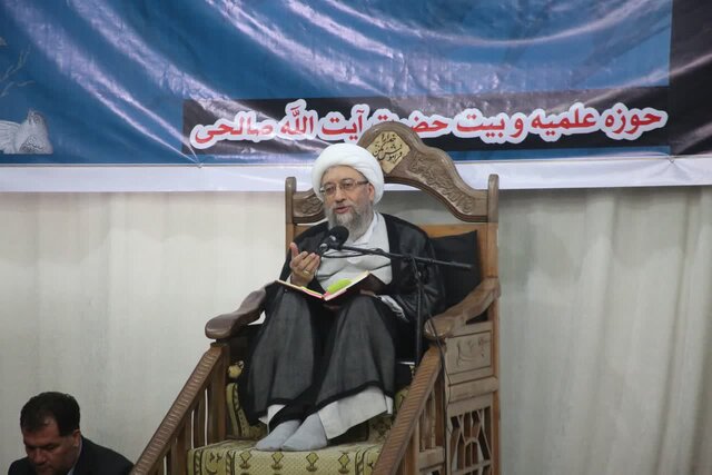 آملی لاریجانی: جوانان را از دین فراری ندهیم آملی لاریجانی: جوانان را از دین فراری ندهیم