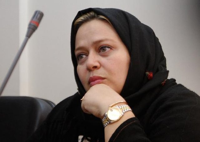 جشن تولد بازیگر زن ایرانی در قبرستان! +عکس