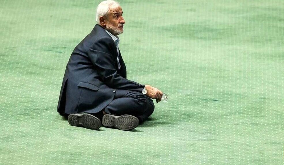 جلسه بررسی استعفای الیاس نادران غیرعلنی شد جلسه بررسی استعفای الیاس نادران غیرعلنی شد