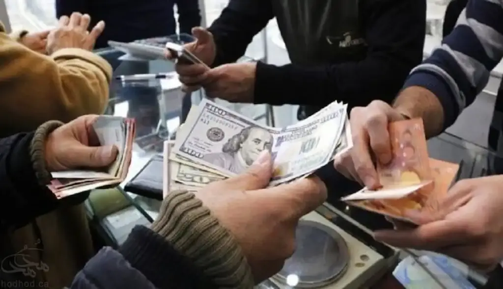 پیش بینی قیمت دلار فردا پنج شنبه ۱۱ آبان ۱۴۰۲