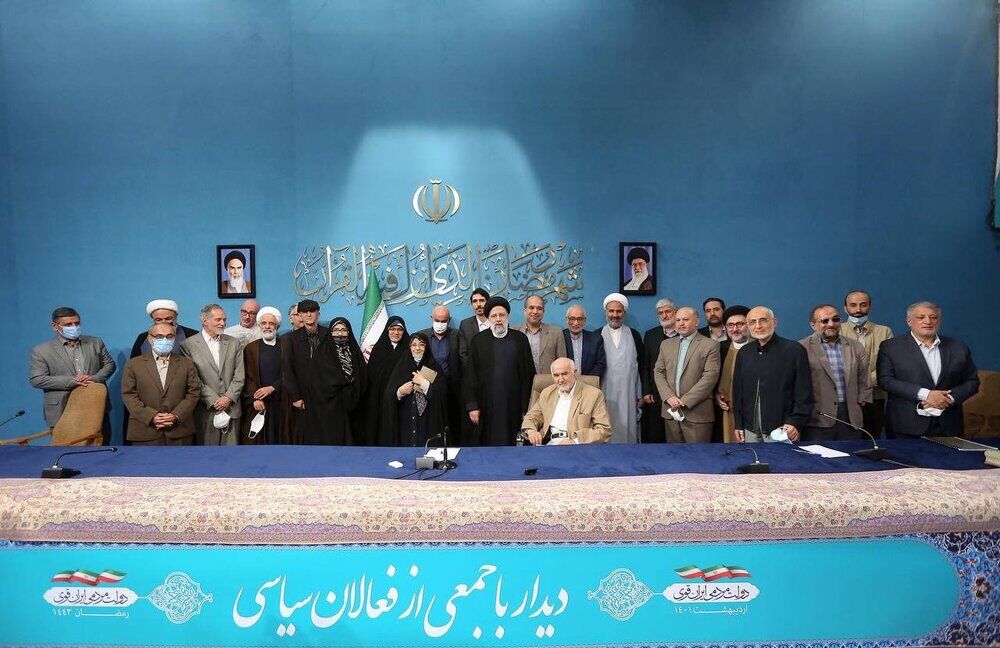 بورس و ارز و مسکن در بدترین وضع قرار دارند؛ شرایطی که دولت رئیسی به پزشکیان تحویل می دهد، اسب زین کرده نیست