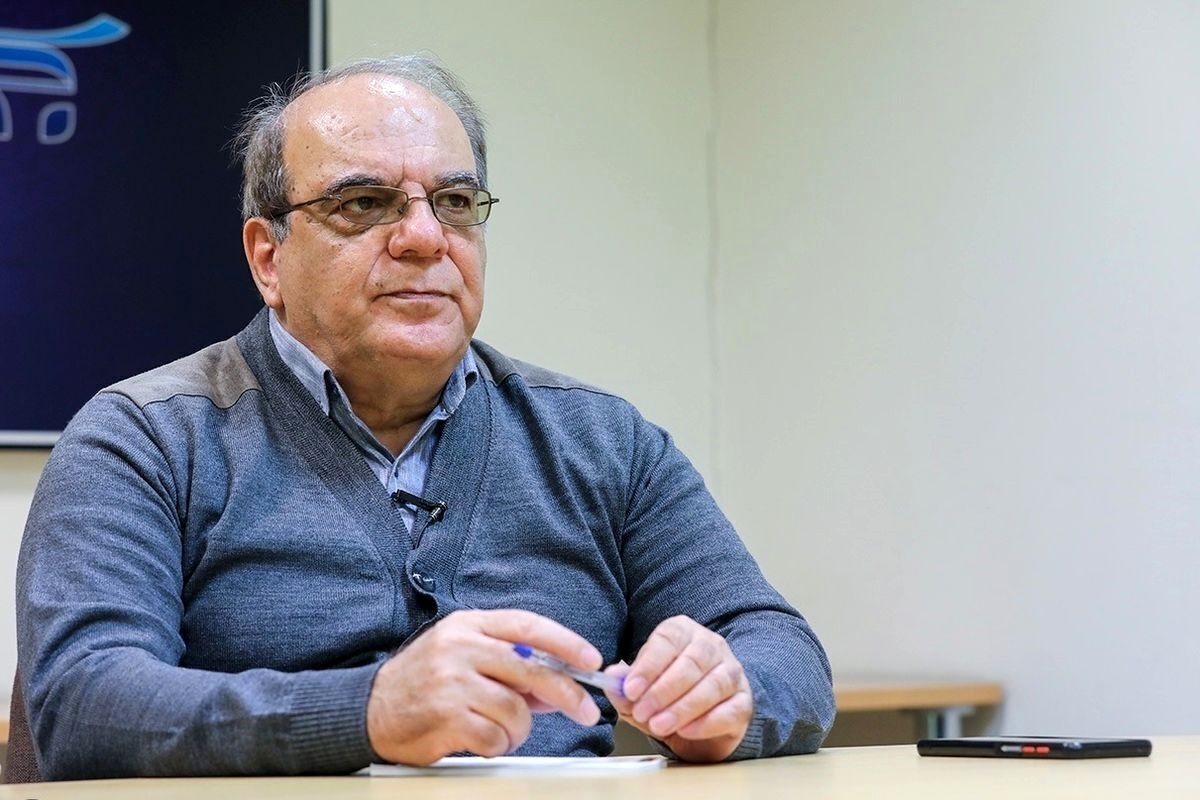 جای متهم و شاکی نباید عوض شود؛ دادستانی با احضار مقامات ذیربط بپرسد که چرا بخشنامه حجاببانان را برخلاف ضابطه، دارای طبقهبندی اعلام کردهاند؟ جای متهم و شاکی نباید عوض شود؛ دادستانی با احضار مقامات ذیربط بپرسد که چرا بخشنامه حجاببانان را برخلاف ضابطه، دارای طبقهبندی اعلام کردهاند؟