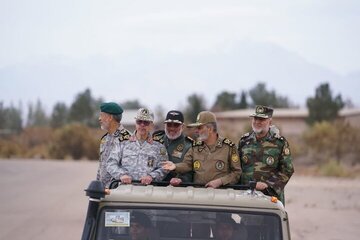 خطونشان فرمانده کل ارتش درباره حمله نظامی به ایران خطونشان فرمانده کل ارتش درباره حمله نظامی به ایران