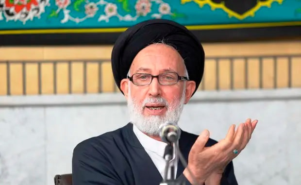 طراحی لباس عمل جراحی اسلامی خندهدار است/ حساسیت بیش از اندازه به حجاب نتیجه عکس داد طراحی لباس عمل جراحی اسلامی خندهدار است/ حساسیت بیش از اندازه به حجاب نتیجه عکس داد