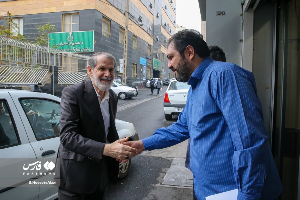 تصاویر خودرو شخصی صادق محصولی پربازدید شد