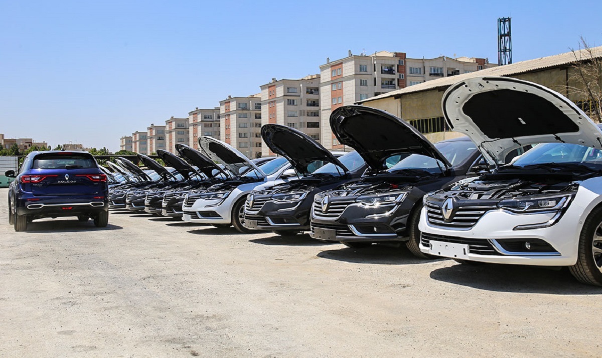 دولت به سمت یک بحران شدید می‌رود/ پشت‌پرده تصمیمات عجیب برای بازار خودرو