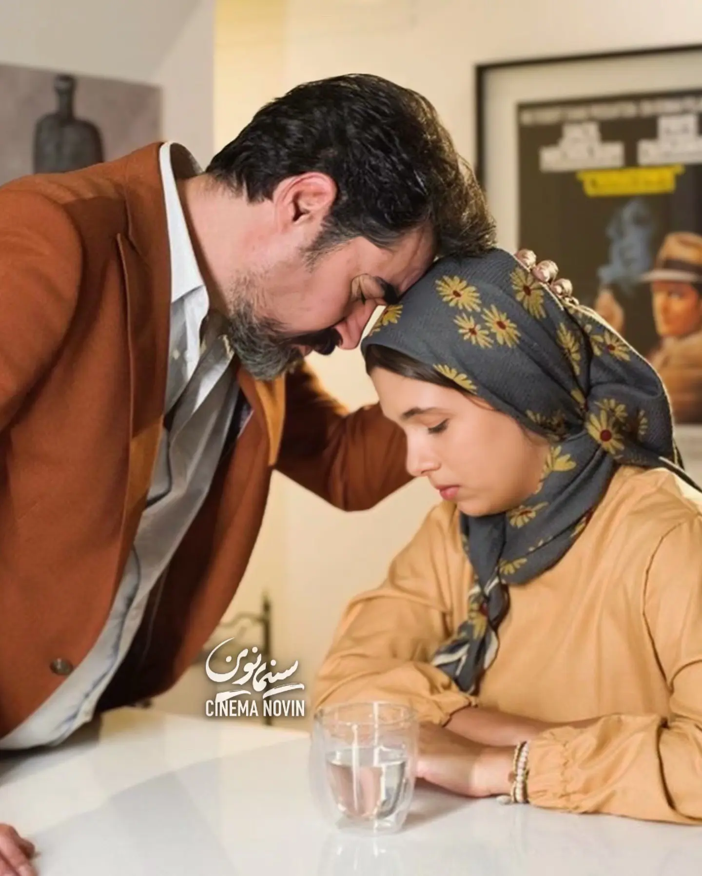 عکس جنجالی دختر پژمان بازغی با شهاب حسینی را ببینید