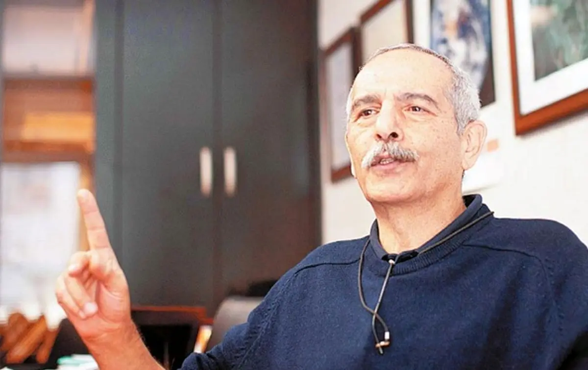۴ میلیارد دلار در پرنده فساد چای دبش حیفومیل شد اما دولت برای ۶ میلیارد دلار ارز مسدودی کرهجنوبی چنان تبلیغاتی راه انداخت انگار فتح خیبر کرده! ۴ میلیارد دلار در پرنده فساد چای دبش حیفومیل شد اما دولت برای ۶ میلیارد دلار ارز مسدودی کرهجنوبی چنان تبلیغاتی راه انداخت انگار فتح خیبر کرده!