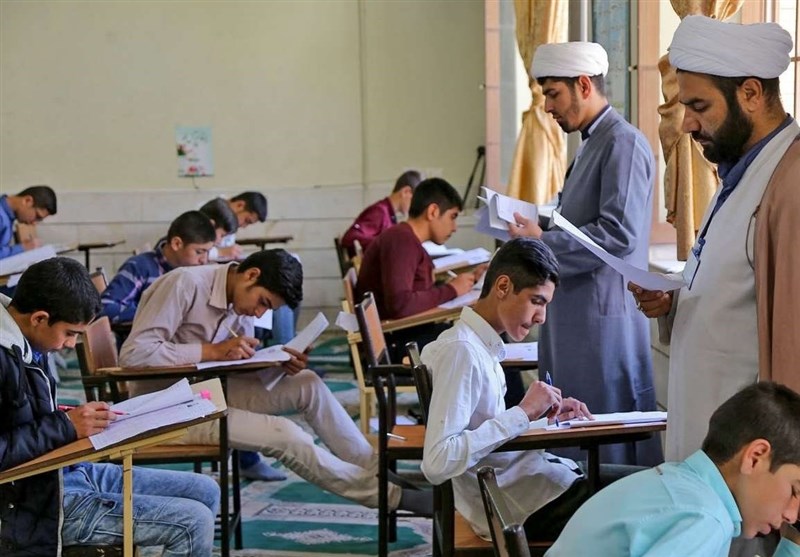 سخنگوی آموزش و پرورش: بعد از آزمون استخدامی متوجه شدیم ۳۵۰۰ معلم روحانی داریم!