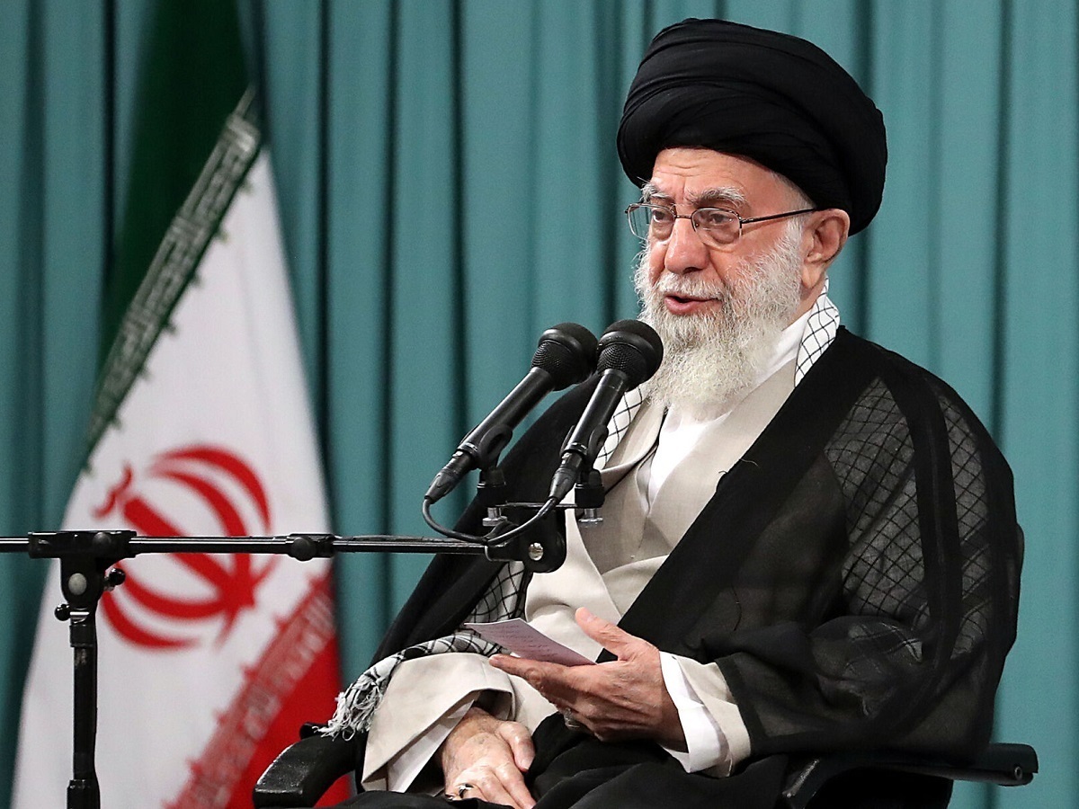 تذکر مهم رهبر انقلاب به دولت رئیسی/ اقتصاد یکی از نقطهضعفهای ماست تذکر مهم رهبر انقلاب به دولت رئیسی/ اقتصاد یکی از نقطهضعفهای ماست