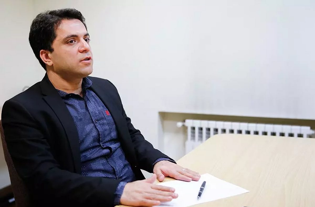 یک وکیل دادگستری خبر داد: ارسال درخواست ابطال بخشنامه فوق محرمانه وزارت کشور درباره حجاب به دیوان عالی کشور یک وکیل دادگستری خبر داد: ارسال درخواست ابطال بخشنامه فوق محرمانه وزارت کشور درباره حجاب به دیوان عالی کشور
