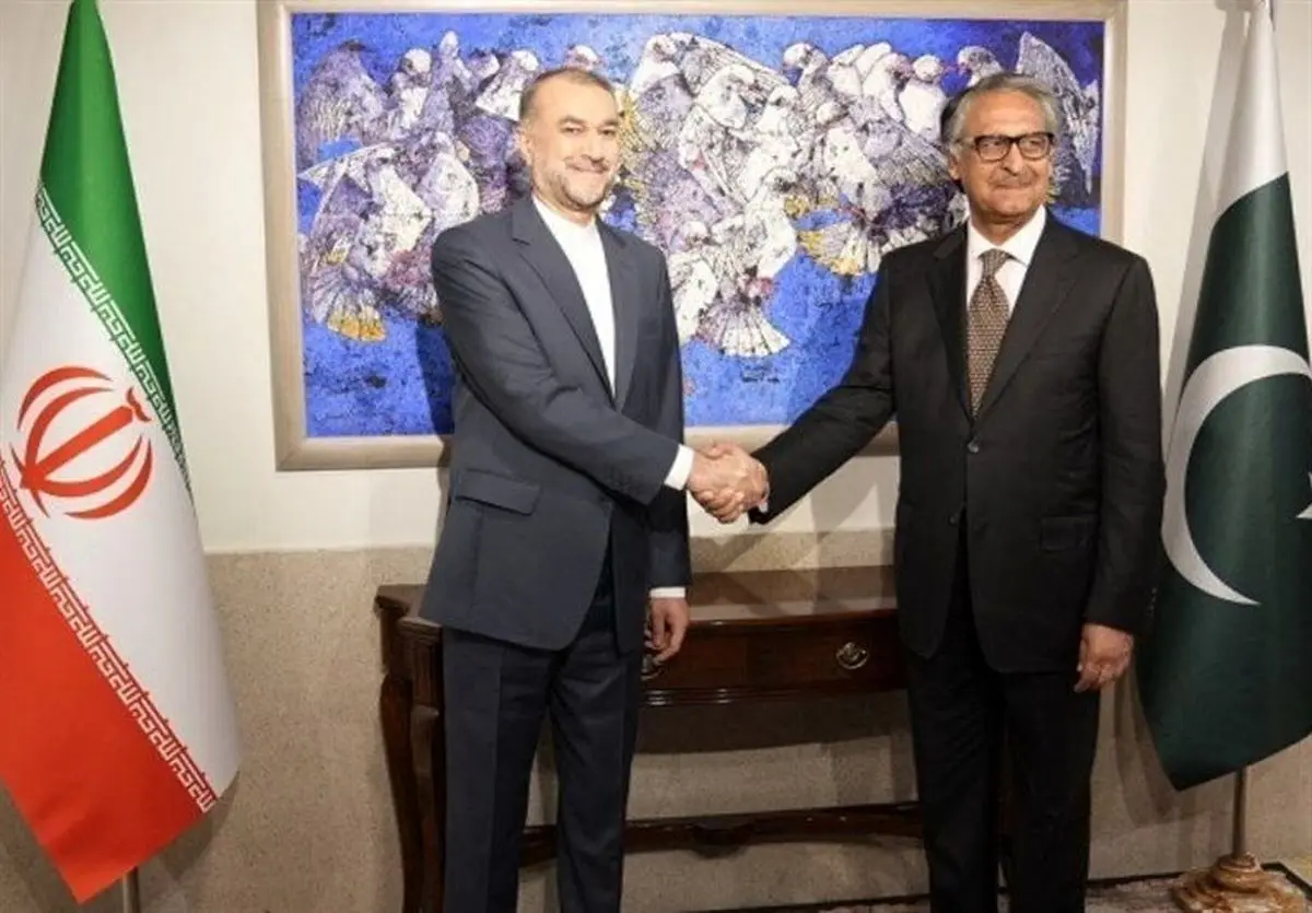 امیرعبداللهیان: کمتر کشوری در جهان به اندازه ایران و پاکستان دارای مشترکات فرهنگی، جغرافیایی و تاریخی هستند؛ هیچگاه مشکلات مرزی نداشتهاند امیرعبداللهیان: کمتر کشوری در جهان به اندازه ایران و پاکستان دارای مشترکات فرهنگی، جغرافیایی و تاریخی هستند؛ هیچگاه مشکلات مرزی نداشتهاند