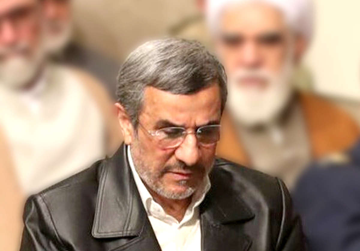 از کاپشن معروف تا کت چرمی؛ نقشه جدید محمود احمدی‌نژاد چیست؟