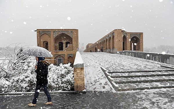 بارش برف و باران همراه با یخبندان/ هوا در بیشتر مناطق سرد میشود بارش برف و باران همراه با یخبندان/ هوا در بیشتر مناطق سرد میشود
