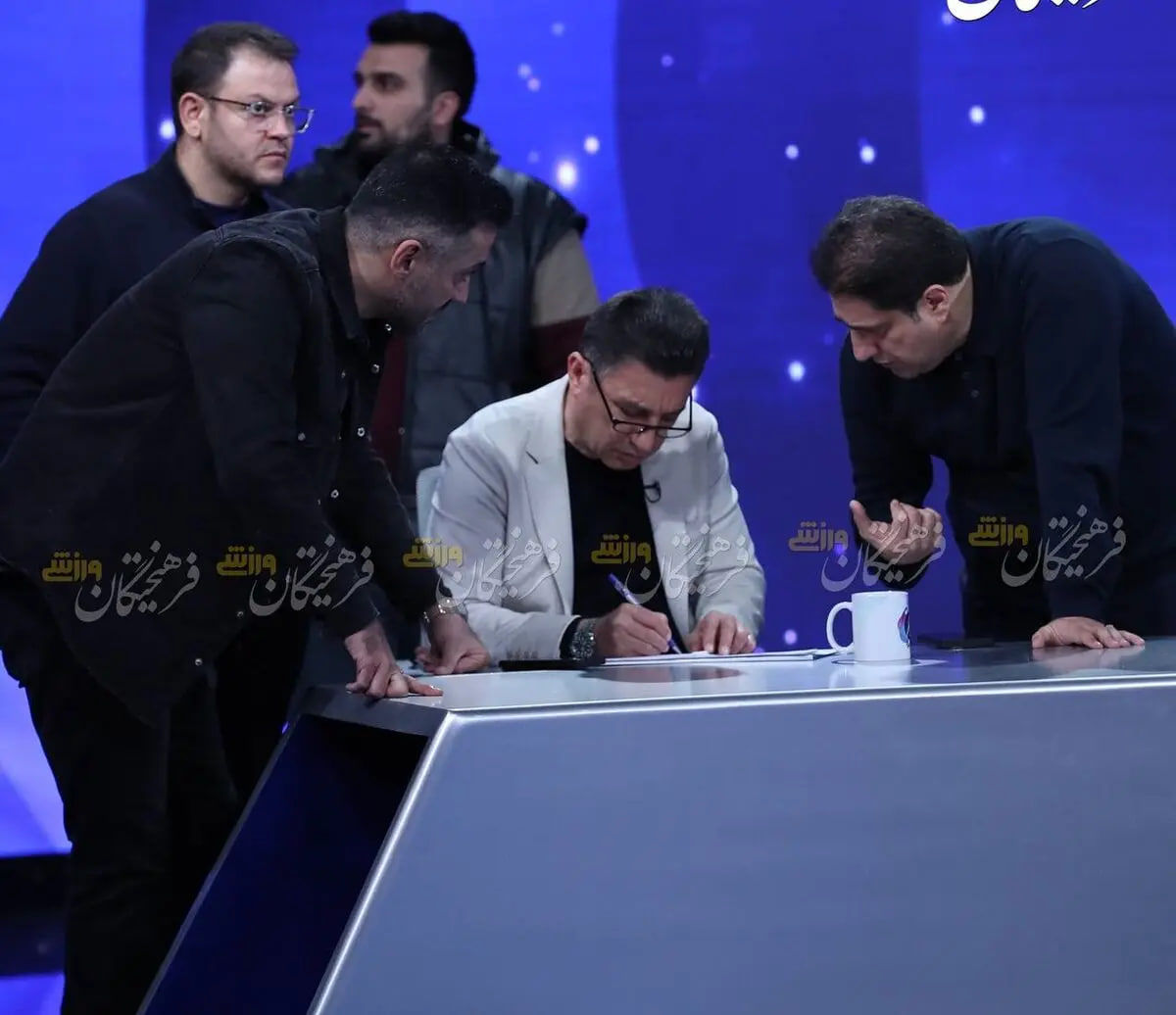 لشکرکشی امیر؛ این تصویری از پشت صحنه «فوتبال برتر» افشا شد! +عکس