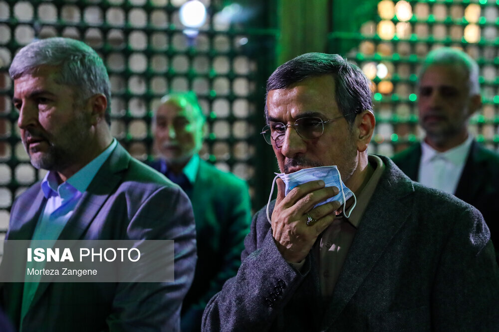 احمدی‌نژاد کنار سیدحسن خمینی آفتابی شد +تصاویر