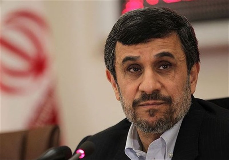 احمدینژاد در نارمک آفتابی شد احمدینژاد در نارمک آفتابی شد