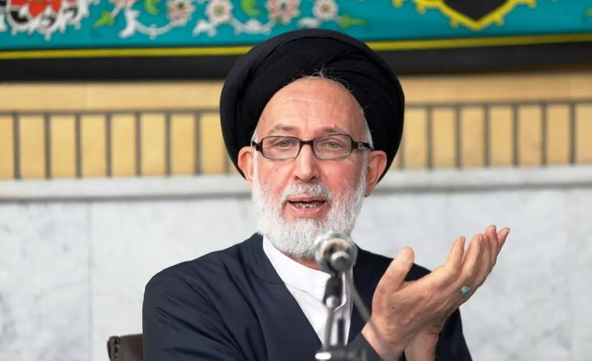 آیت‌اله ایازی: عکس، حریم شخصی افراد است؛ هیچ عالمی تایید نمی‌کند که برای مقابله با بی‌حجابی، از حوزه خصوصی افراد عکس بگیریم