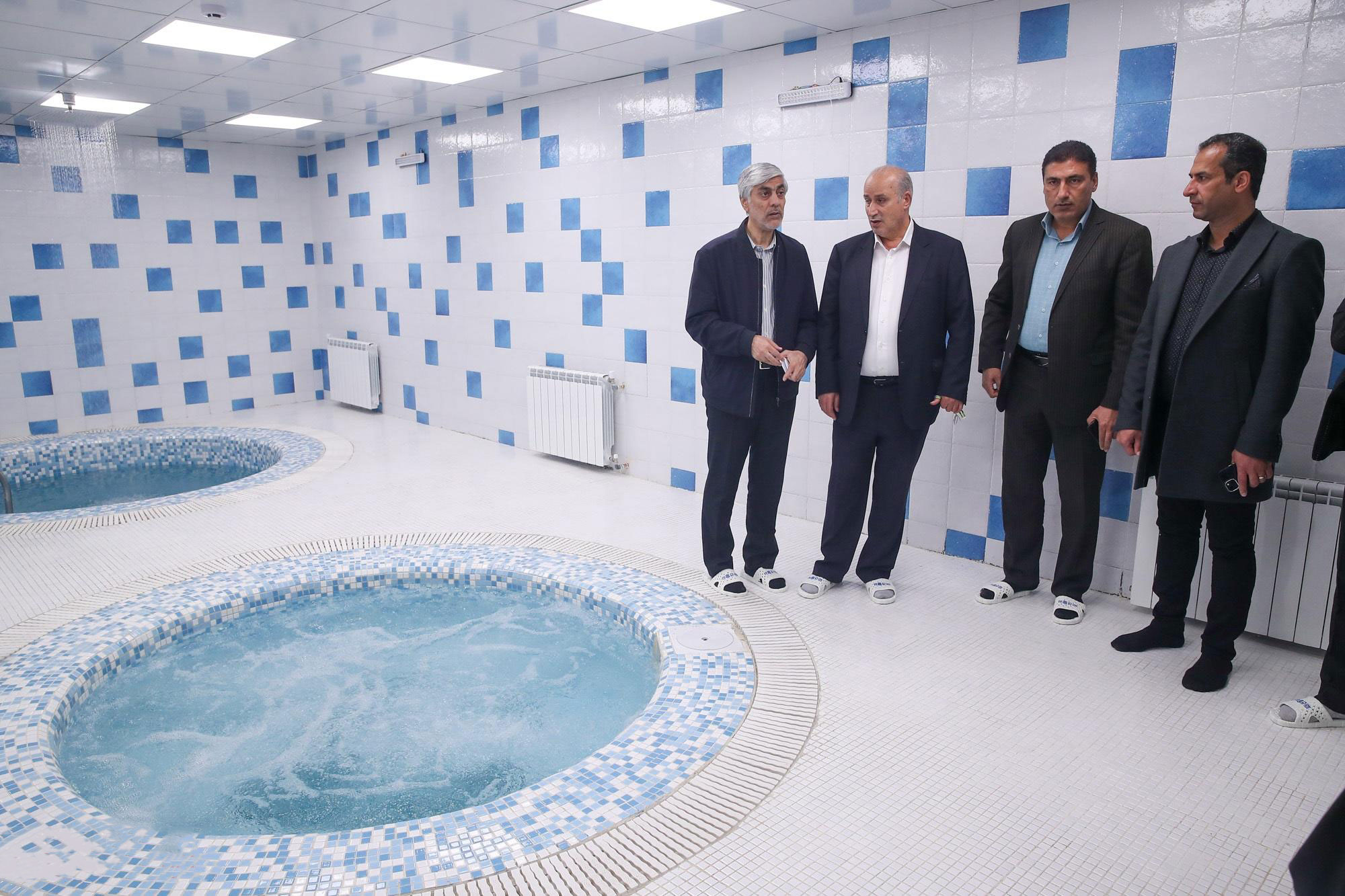 وقتی نبود «دمپایی» باعث آبروریزی می‌شود! +عکس
