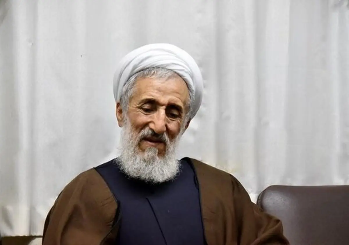 درخواست استعفای امام جمعه موقت تهران/ عذرخواهی کافی نیست!