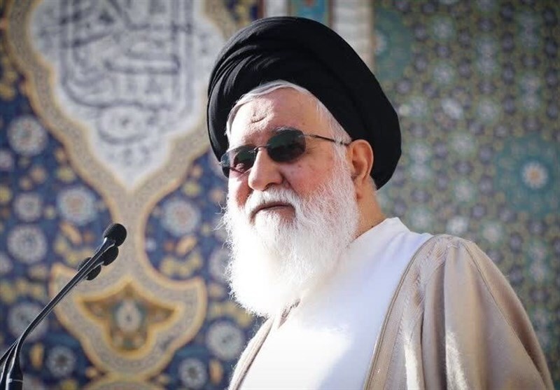 علم‌الهدی: امیرالمؤمنین جریانی را راه‌ انداختند که به پیروزی انقلاب منجر شد
