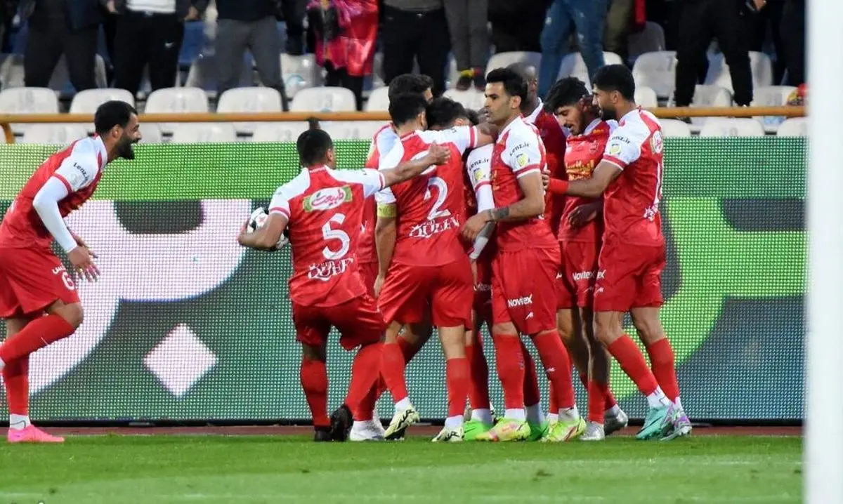 پرسپولیس ۴-۲ فولاد/ کامبک جذاب سرخها؛ شاگردان اوسمار با توپ پر به پیشواز دربی رفتند پرسپولیس ۴-۲ فولاد/ کامبک جذاب سرخها؛ شاگردان اوسمار با توپ پر به پیشواز دربی رفتند
