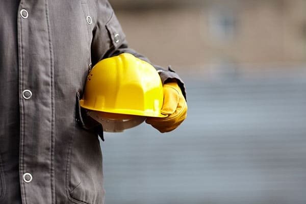 عصبانیت یک نماینده مجلس بابت حقوق کارگران؛ وزیر کار استیضاح می شود؟