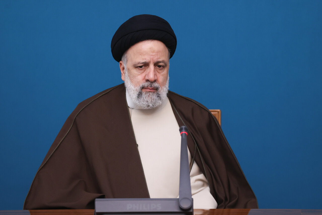 رئیسی عمل جراحی انجام داده است؟ +تصاویر