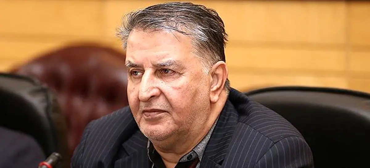 فعال سیاسی اصولگرا: قریب به اتفاق گرانی‌ها منشأ دولتی دارند؛ خود دولتی‌ها پایه‌گذار بهانه برای گرانی‌ها می‌شوند