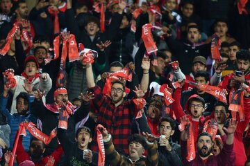 تشویق پرسپولیسیهای سابق در آزادی دیگر تضمینی نیست تشویق پرسپولیسیهای سابق در آزادی دیگر تضمینی نیست