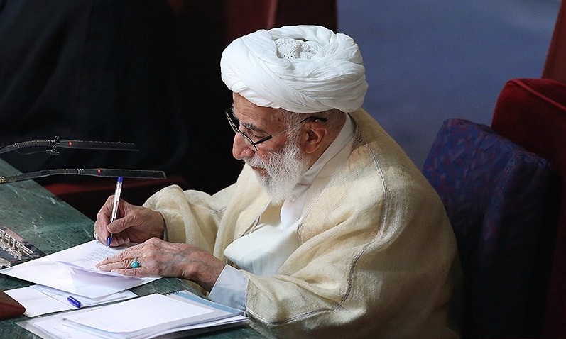 آیت‌الله جنتی به چه دلیل از حسن روحانی تقدیر کرد؟