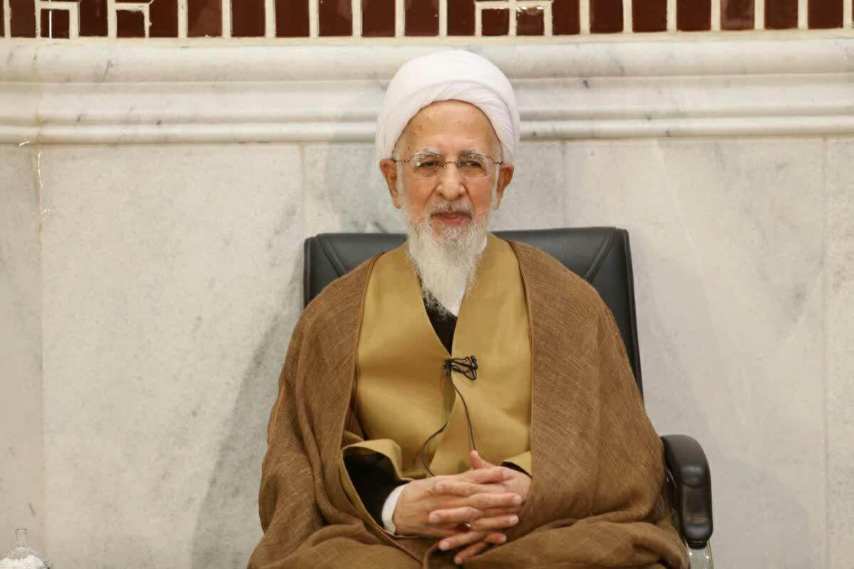 پیشنهاد آیتالله جوادیآملی برای حل مشکل حجاب؛ «بگیر و ببند» فایدهای ندارد پیشنهاد آیتالله جوادیآملی برای حل مشکل حجاب؛ «بگیر و ببند» فایدهای ندارد