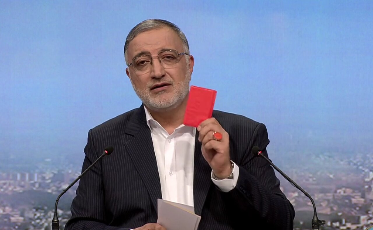 کارت زرد و قرمز  زاکانی؛ فضای مناظره فوتبالی شد +عکس