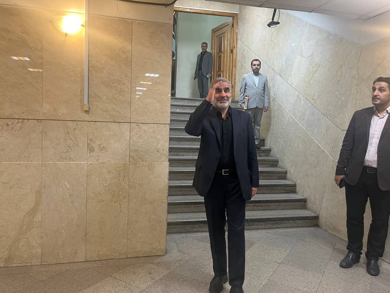وزیر احمدینژاد نامزد انتخابات شد +عکس وزیر احمدینژاد نامزد انتخابات شد +عکس