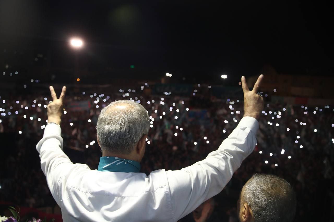 سنگ‌تمام تبریزی‌ها برای پزشکیان که همه را شوکه کرد! +تصاویر