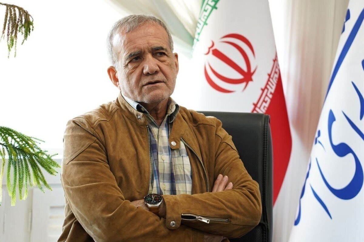 سخنان تاثیرگذار پزشکیان در پایان مناظره چهارم/ من پزشک قلب هستم و میخواهم به قلب شما آرامش دهم سخنان تاثیرگذار پزشکیان در پایان مناظره چهارم/ من پزشک قلب هستم و میخواهم به قلب شما آرامش دهم