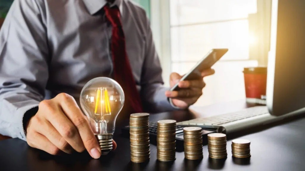 با این 10 راهکار مصرف برق ادارات را کم کنید